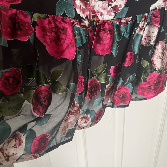 Forest Lily Floral Razor Back High Low Hem Dress Size 8 - Picture 5 of 6